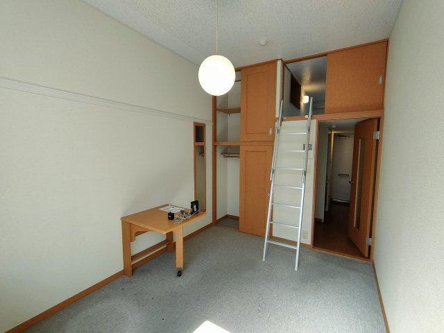 リファレンス新小岩の洋室