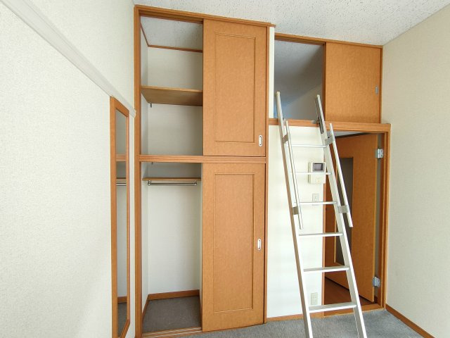 リファレンス新小岩の洋室