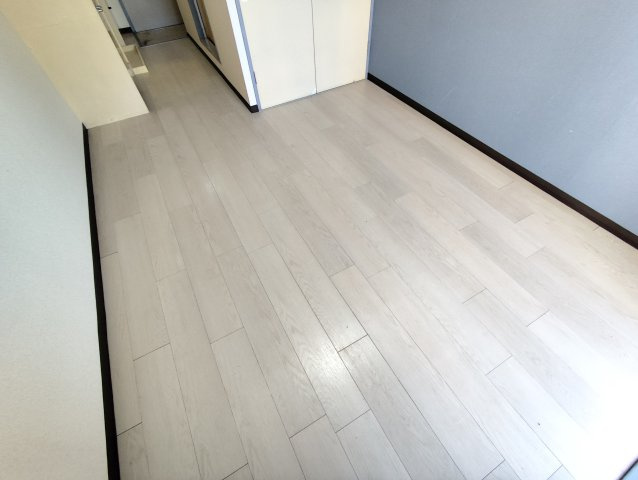 キャッスルアメニティの洋室