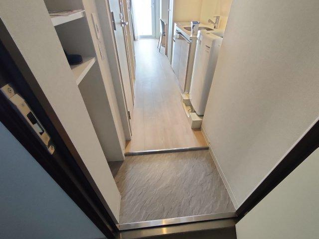 ライジングメゾン新小岩の玄関