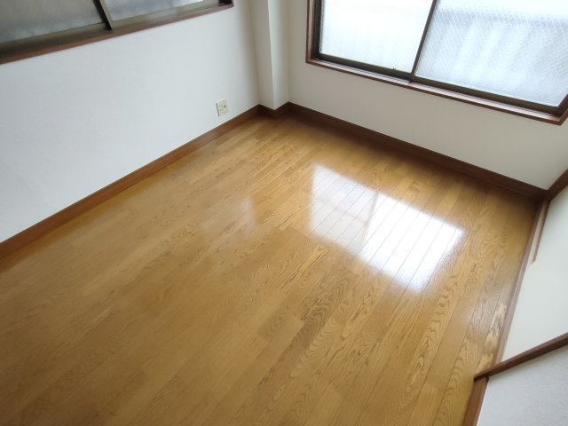 江戸川区松島４丁目の賃貸マンションの洋室