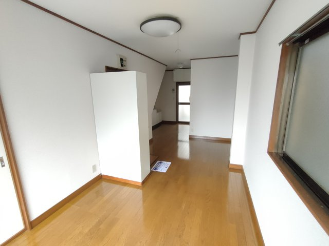 江戸川区松島４丁目の賃貸マンションの居間・リビング