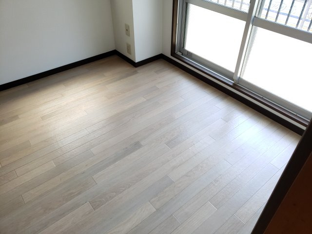 ダイアパレスの居間・リビング