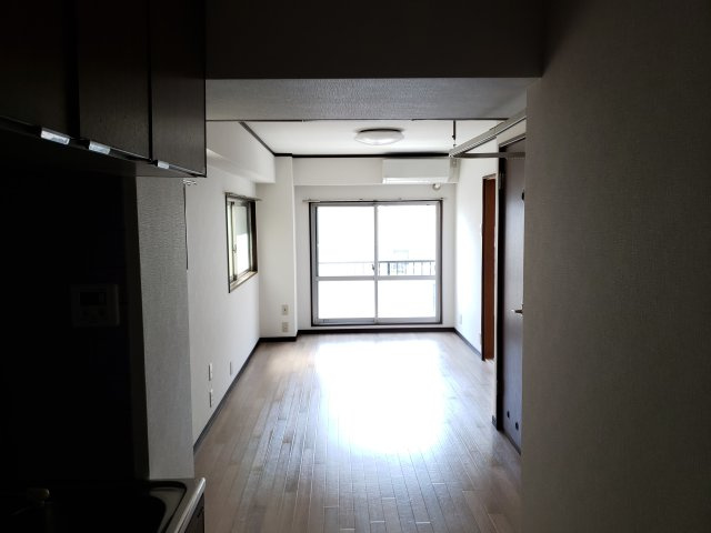 ダイアパレスの居間・リビング