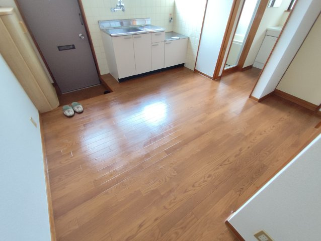 しゅんせいハイツⅡの居間・リビング