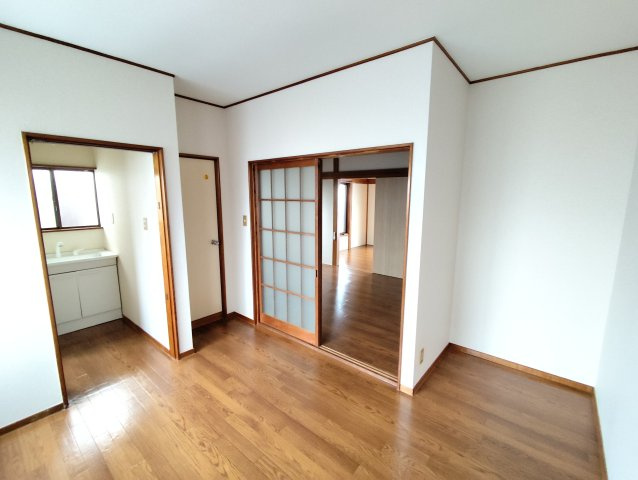 しゅんせいハイツⅡの居間・リビング