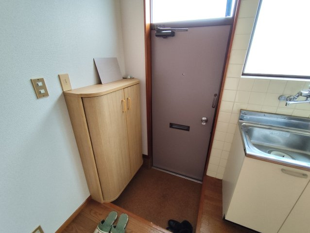 しゅんせいハイツⅡの玄関