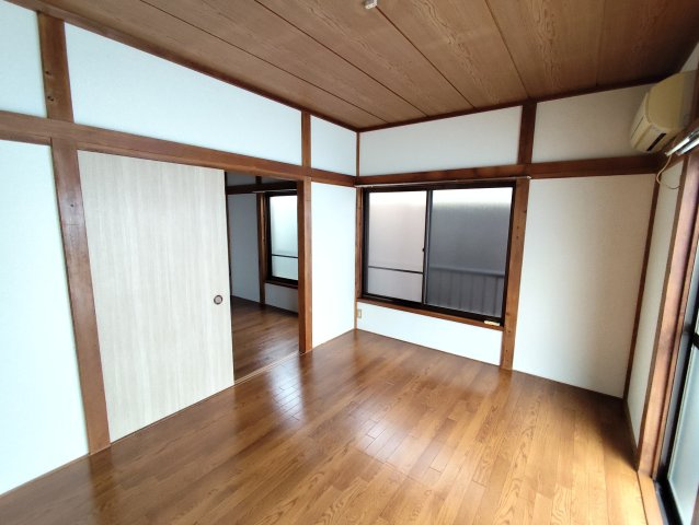 しゅんせいハイツⅡの洋室