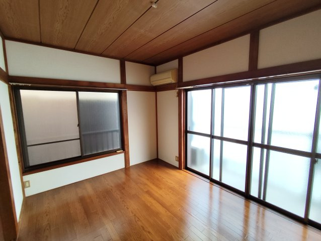 しゅんせいハイツⅡの洋室