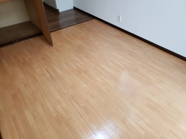 ハイツリステルの居間・リビング