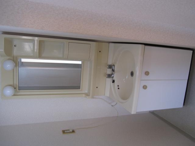 日成ビルの洗面所