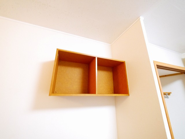 レオパレスバンビーノの収納|便利な収納スペースです