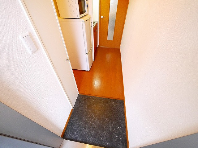 レオパレスバンビーノの玄関|きれいな玄関です