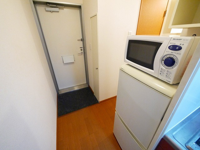 レオパレスバンビーノの設備|冷蔵庫・電子レンジも完備