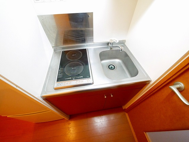 レオパレスバンビーノのキッチン|お料理しやすいキッチンです