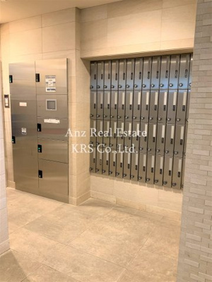 【その他共用部分】 | メインステージ京町堀 | 荷物の受け取りに便利な宅配ボックスが設置されています！
