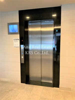 【その他共用部分】 | メインステージ京町堀 | エレベーターは防犯カメラが付いているので、安心です♪