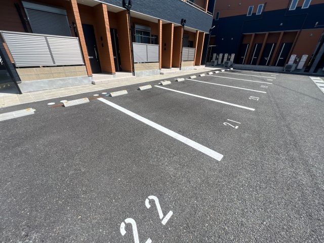 カプラン飾磨Ⅴの駐車場