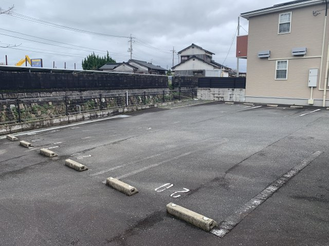 【駐車場】