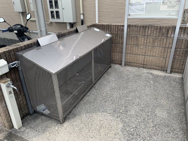 敷地内ゴミ置場