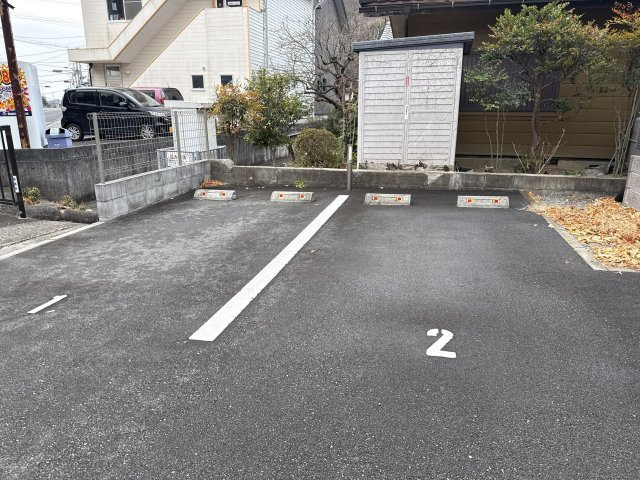 カーサ　フェリースの駐車場
