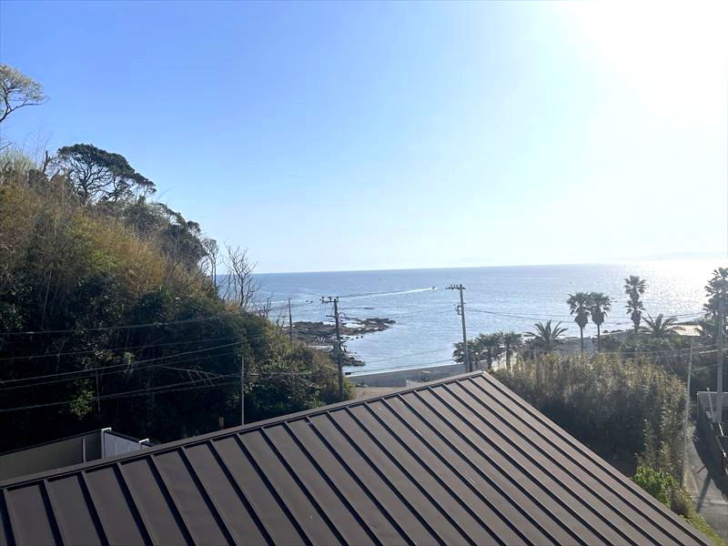 海見え！注文住宅　大型のアトリエ　住居の展望|海を臨む