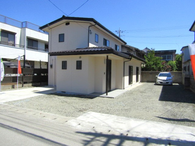 【駐車場】 | 【再生住宅】甲府市伊勢3丁目 | カースペースがあります