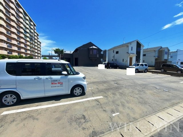 セザンヌ前芝の駐車場