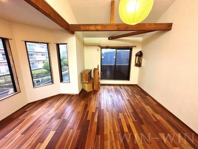 セザンヌ前芝の寝室