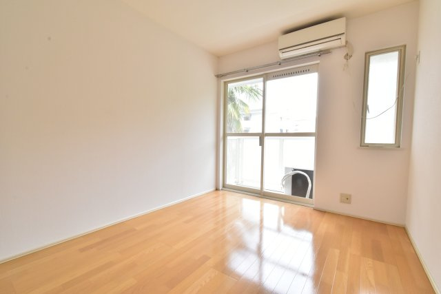 カーサ西の丘の洋室