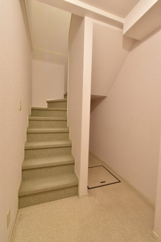 カーサ西の丘のその他|階段