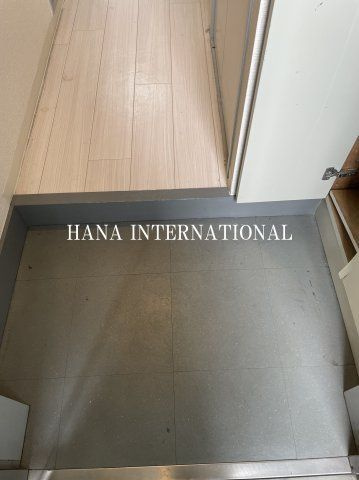 ウインベルソロ国分寺1の玄関