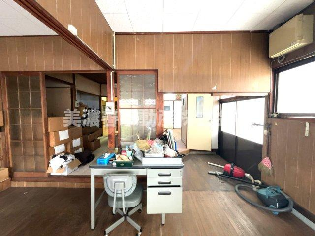 ６３１２３　羽島郡笠松町田代中古戸建ての内装