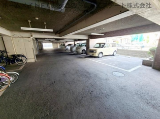 【駐車場】