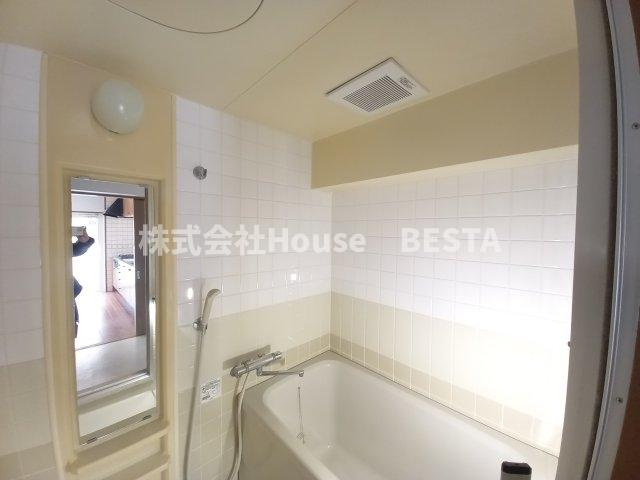 メゾンドカスカード六甲の浴室