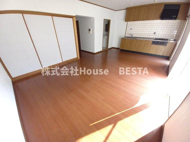 メゾンドカスカード六甲の居間・リビング