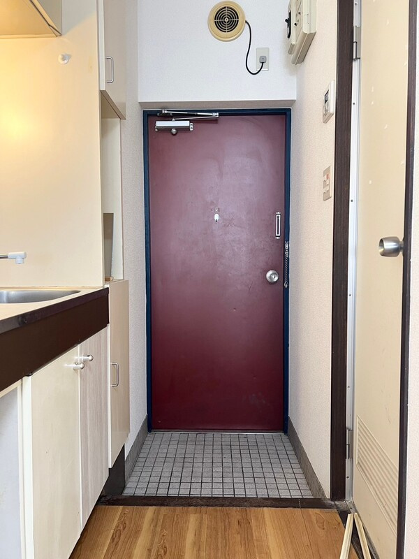 フラット池袋の玄関