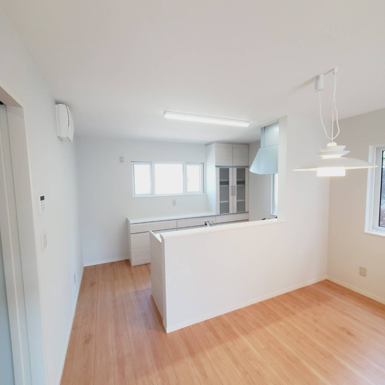 八戸市大字糠塚字長久保の居間・リビング