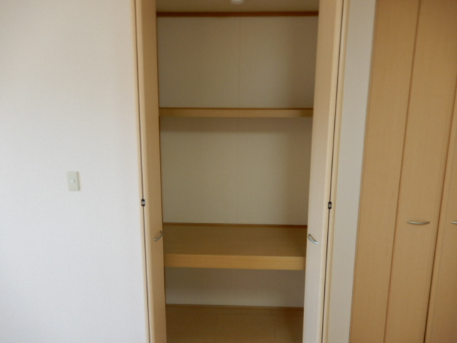 パークハイム弐番館　Ａ棟の収納