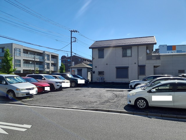 戸田市新曽南３丁目の駐車場の外観
