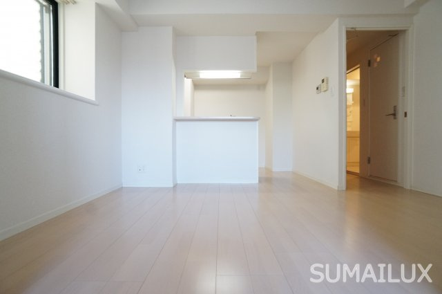 熊本市西区二本木３丁目の賃貸マンションの居間・リビング