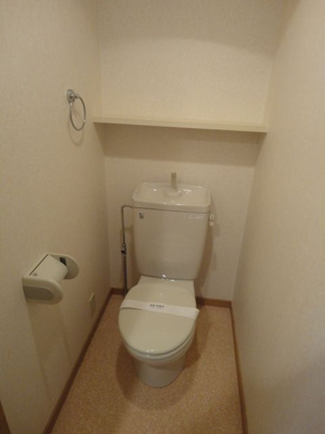 【トイレ】 | フリーデンス南天神 | 別号室の写真になります。現況優先。