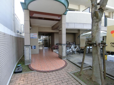 【エントランス】 | フリーデンス南天神