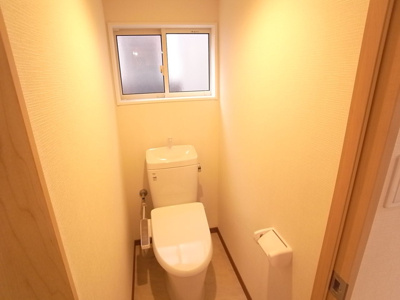 【トイレ】 | グレースももち | 別号室の写真になります。現況優先。