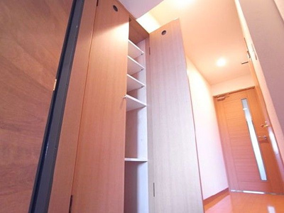 【玄関】 | SUN-NESTPIA箱崎駅前 | 別号室の写真になります。現況優先。