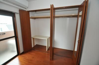 【収納】 | ロイヤルキャニオン | 別号室の写真になります。現況優先。