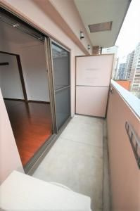 【バルコニー】 | ロイヤルキャニオン | 別号室の写真になります。現況優先。
