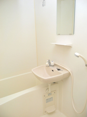 【浴室】 | ガーラ渡辺通り | 別号室の写真になります。現況優先。