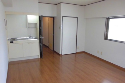 【洋室】 | イメイブル・ド・舞鶴 | 別号室の写真になります。現況優先。