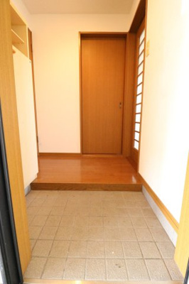 【玄関】 | メゾン・サンティナE棟 | 別号室の写真になります。現況優先。